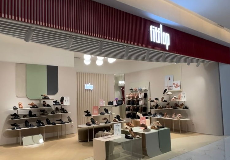 Gerai Sepatu Asal Amerika Serikat Fitflop Hadir di Duta Mall Banjarmasin